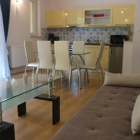 Kornel Апартаменты Поберово