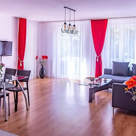 Kornel Apartamento *