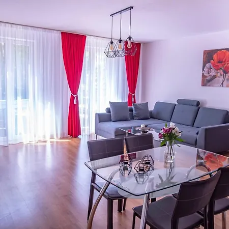 Kornel Апартаменты