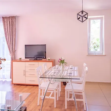 Kornel Apartment Pobierowo